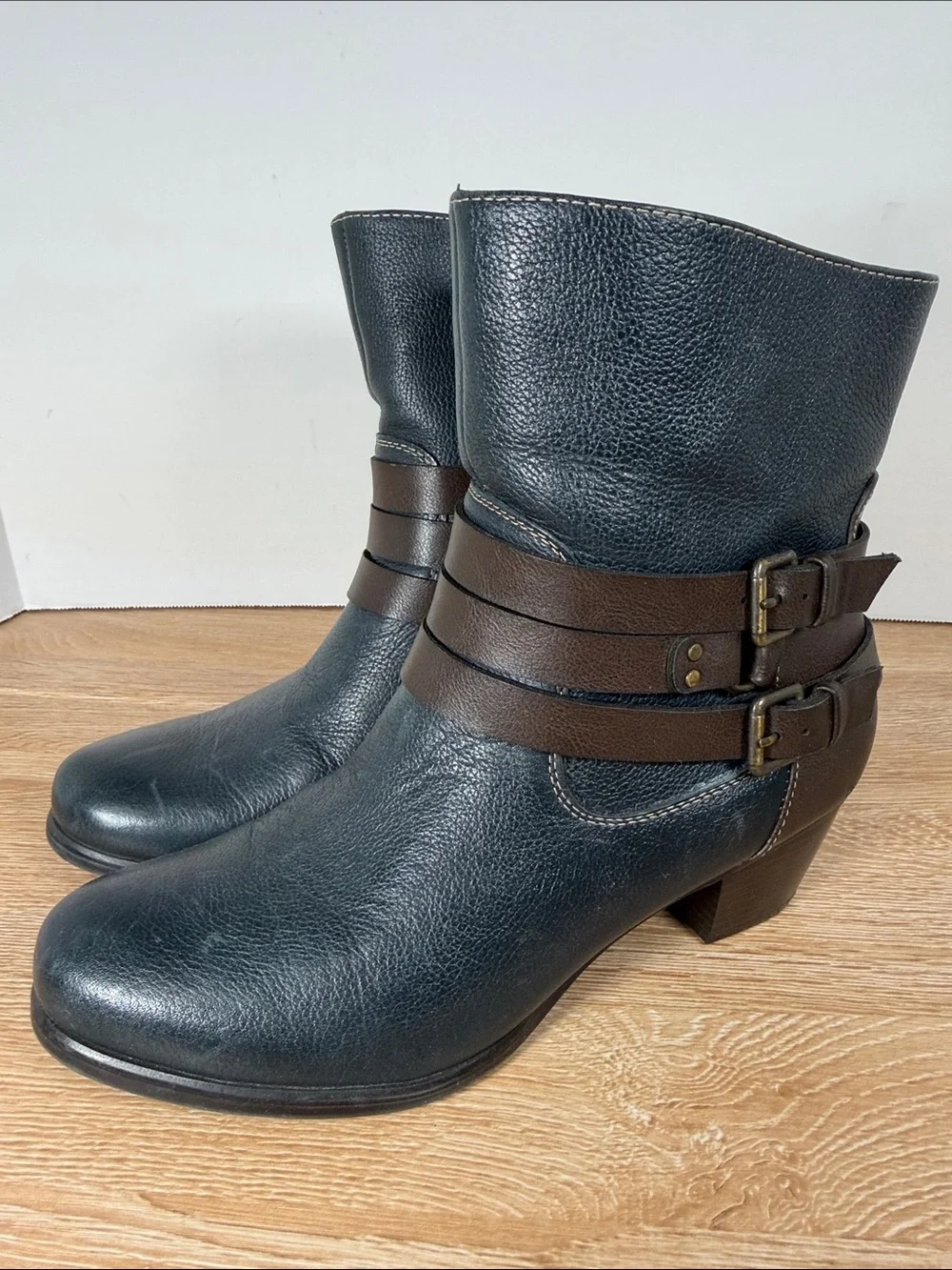 Naturalizer Katrina Leather Ankle Boots Blue with Brown Strap Detail
